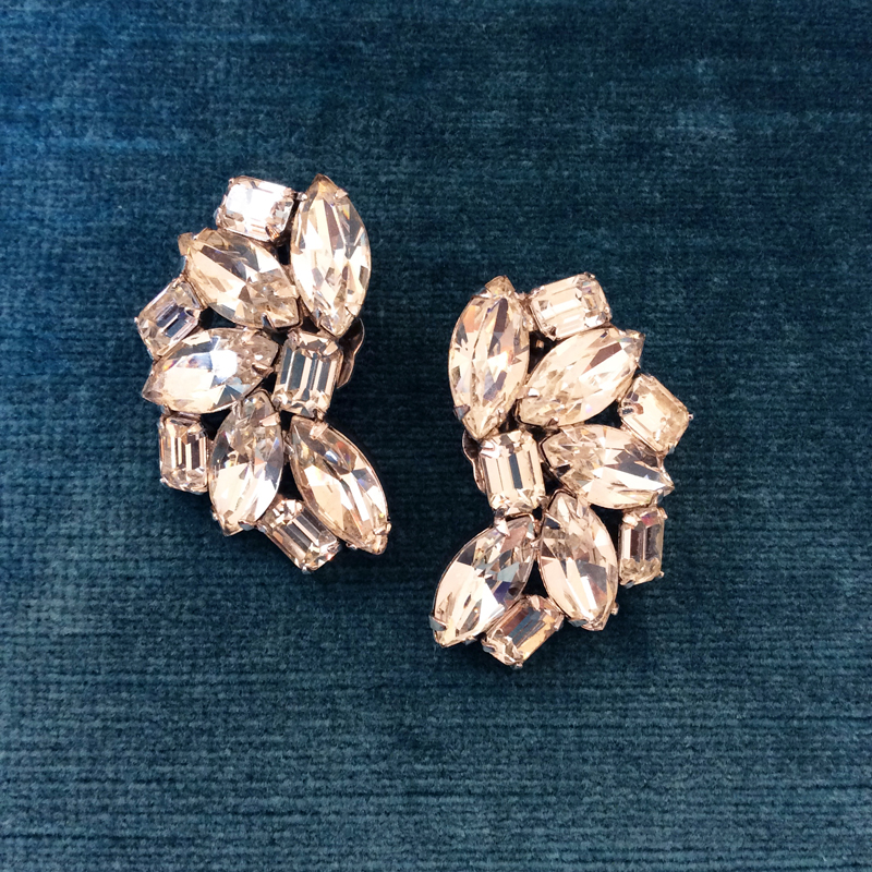 Antique clip on earrings deals